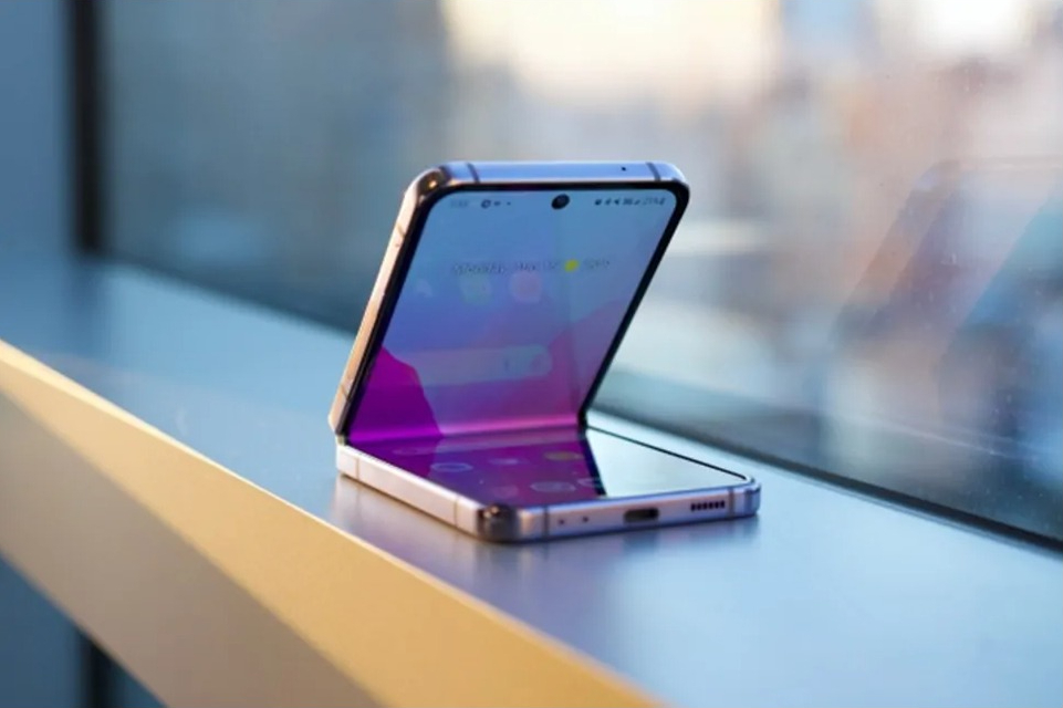 Samsung Galaxy Z Flip 5: Έρχεται με μεγαλύτερη εξωτερική οθόνη!