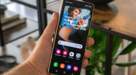 Έκπληξη από τη Samsung: Φέρνει ένα πιο προσιτό smartphone το 2023